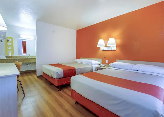 Phoenix Inn 2*