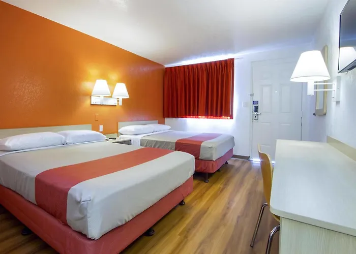 Hotel Phoenix Inn