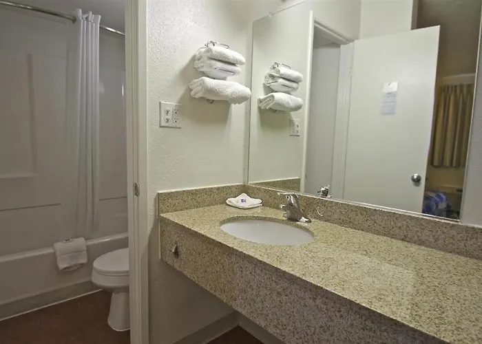 Phoenix Inn