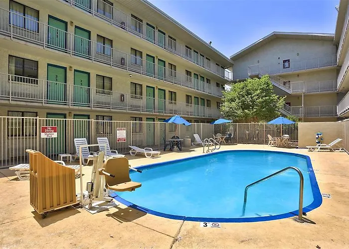Phoenix Inn 2*